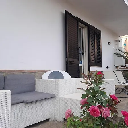 Quattro Lune 住宿加早餐酒店 Prignano Cilento