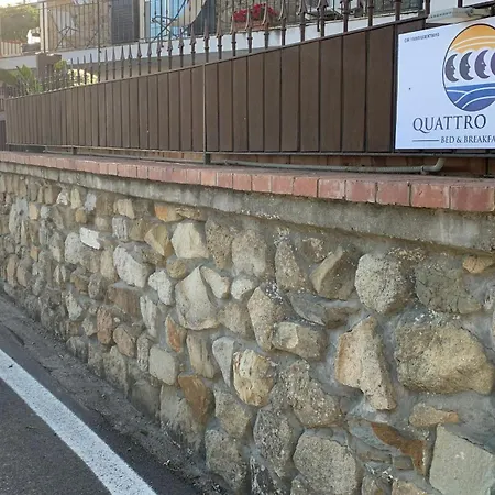 Quattro Lune 住宿加早餐酒店 3*